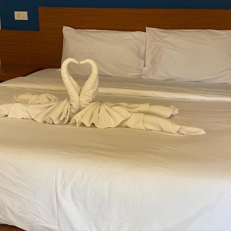 Pp. Valentine Bungalow Kepulauan Phi Phi Bagian luar foto