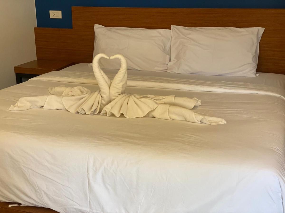 Pp. Valentine Bungalow Kepulauan Phi Phi Bagian luar foto